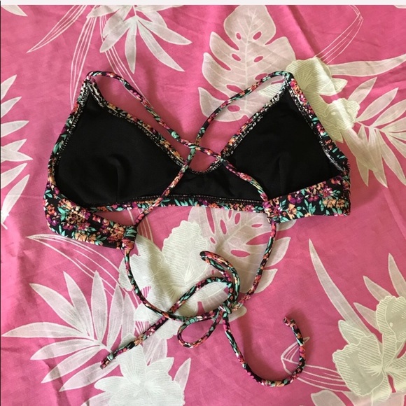 Bikini Top - Picture 2 of 2